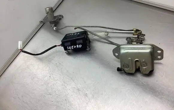 Chevrolet Spark Tailgate/trunk/boot lock/catch/latch 96491181