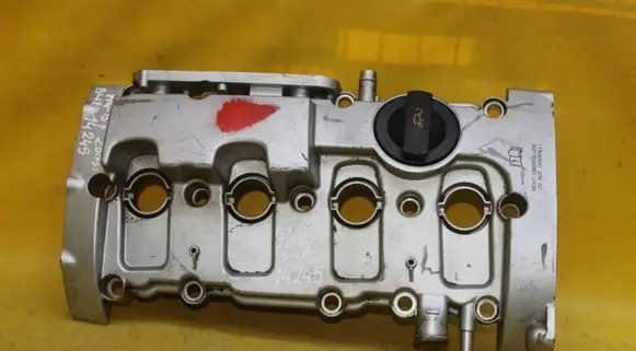 Audi A4 S4 B7 8E 8H Rocker cam cover 