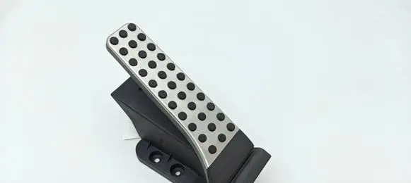 Mercedes-Benz E W212 Accelerator throttle pedal A2223001100 A2043000182