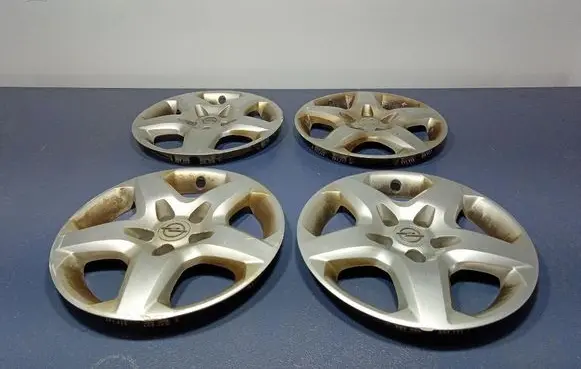Opel Signum R17 wheel hub/cap/trim 13240543