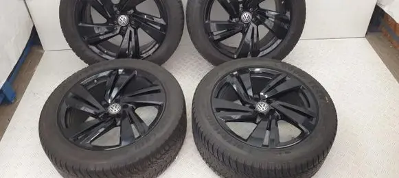 Volkswagen Touareg III R16 alloy rim 