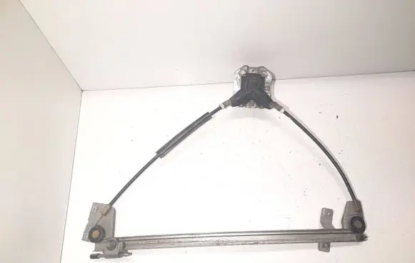 Rear door manual window regulator