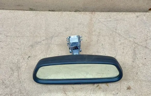 Rear view mirror (interior)