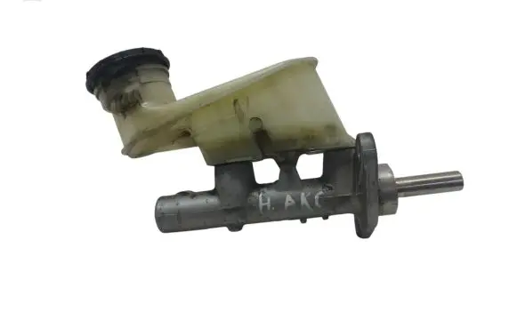 Master brake cylinder