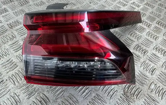 Nissan Qashqai J12 Rear/tail lights