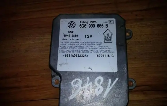 Volkswagen PASSAT B5 Airbag control unit/module 6q0909605b 5wk42869