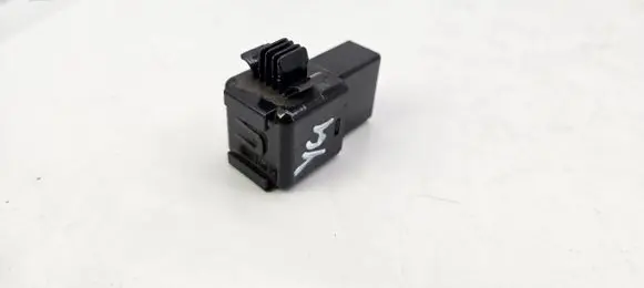 Nissan Patrol Y61 Other relay