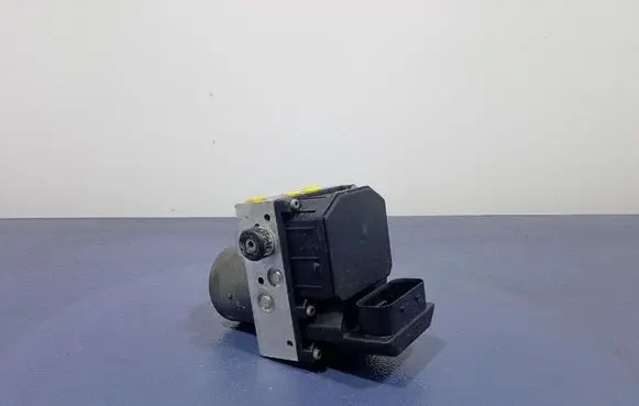 Volkswagen PASSAT B5.5 ABS Pump 4B0614517G