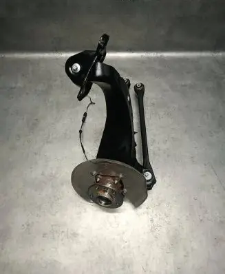 Mini One - Cooper F56 F55 Rear wheel hub spindle/knuckle 6851576