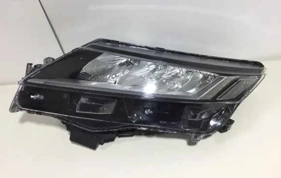 Mitsubishi ASX Headlight/headlamp 8301D481