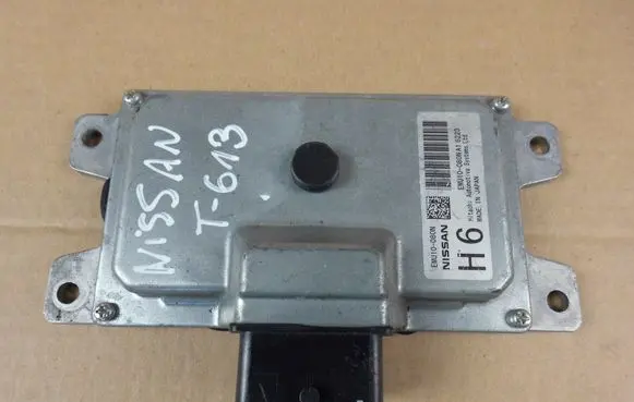 Nissan Juke I F15 Gearbox control unit/module EMU10080N