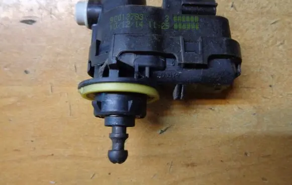 Toyota Aygo AB40 Headlight level adjustment motor 90012783