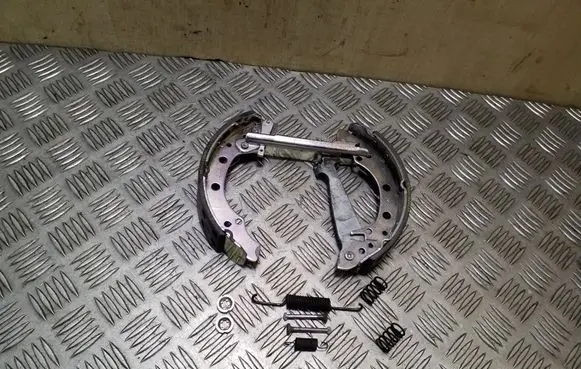 Volkswagen Polo V 6R Handbrake/parking brake pads 