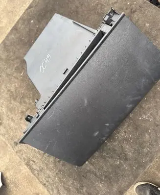 Nissan Note (E11) Glove box set 685209U100