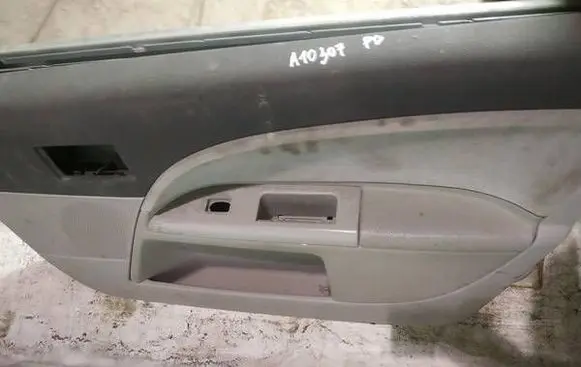 Ford Mondeo Mk III Front door card panel trim