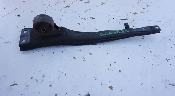 Mitsubishi Outlander Driveshaft support bearing bracket 