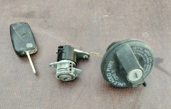 Peugeot Bipper Fuel tank cap 1508L9