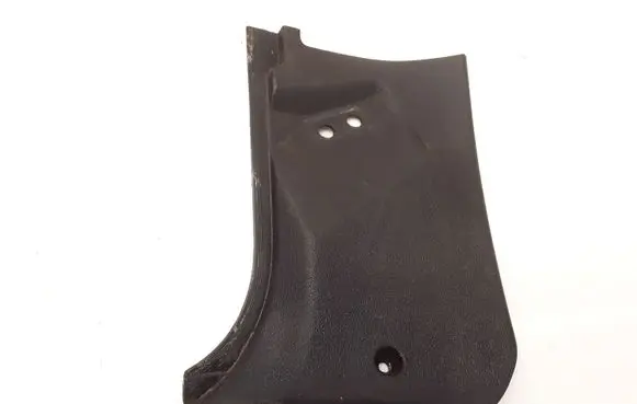 Foot area side trim
