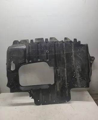 Volkswagen Golf III Engine splash shield/under tray 1H0825237