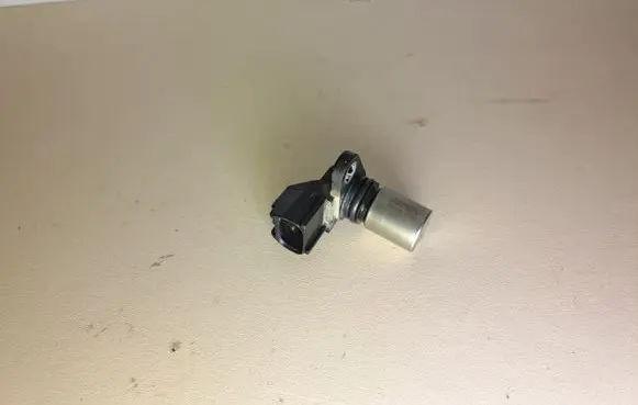 Toyota RAV 4 (XA30) Camshaft position sensor 9091905029 0296000740 12J12