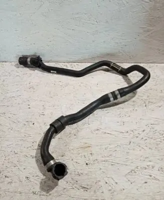 BMW 5 G30 G31 Engine coolant pipe/hose 8608212