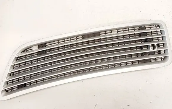 Mercedes-Benz S W221 Wiper trim 2218800305