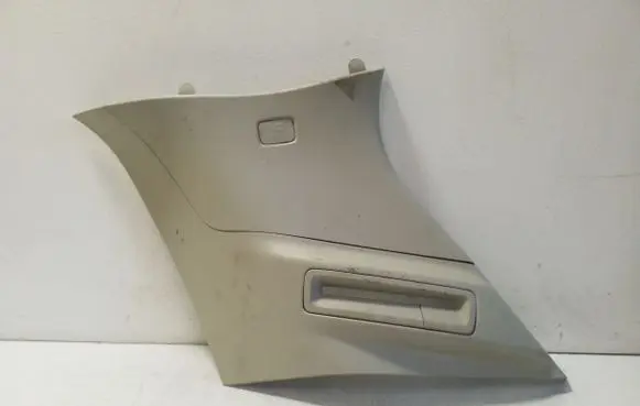 Volvo XC90 (D)pillar trim (top) 31363596