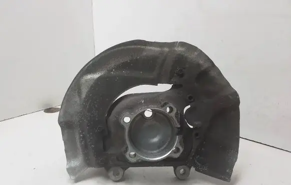 BMW 5 E60 E61 Front wheel hub 6760954