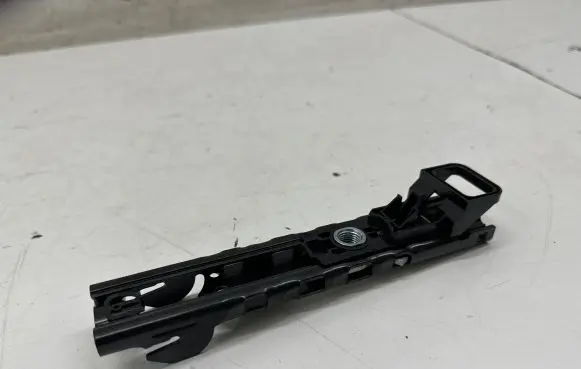 Volkswagen Arteon Shooting Brake Seat belt adjustment rail 4M0857819A