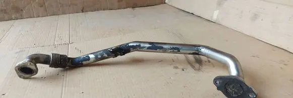 Audi A4 S4 B7 8E 8H Engine coolant pipe/hose 03g131521