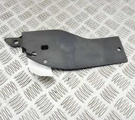 Land Rover Discovery 5 Radiator trim HY326A950DB