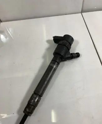 Volvo XC90 Fuel injector 0445110251