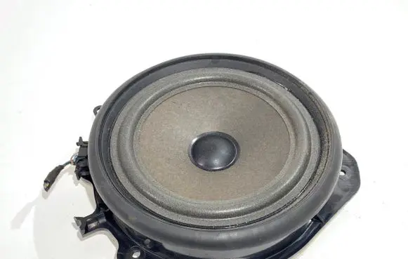 Audi A4 S4 B7 8E 8H Front door speaker 8E0035411