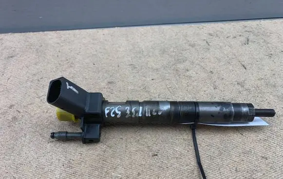 BMW X3 F25 Fuel injector 13537823461 13537823462 7823461