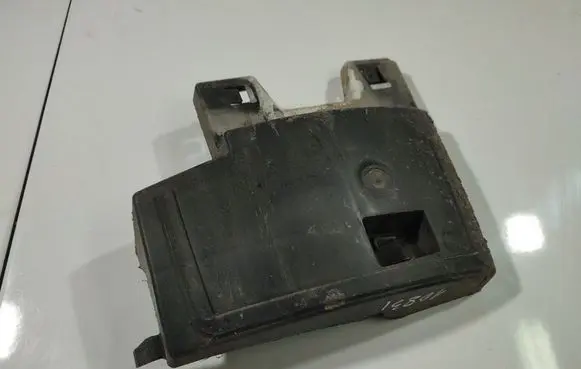 Citroen C4 I Front bumper mounting bracket