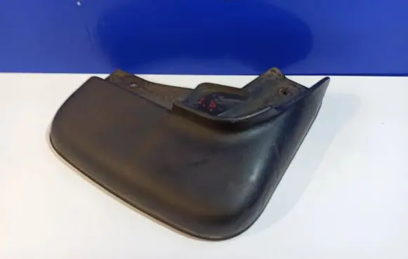 Hyundai Terracan Front mudguard FRONTRIGHTMUDGUARD