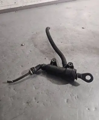 BMW 5 E39 Clutch slave cylinder 1165010