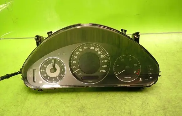 Mercedes-Benz E W211 Speedometer (instrument cluster) A2115402311