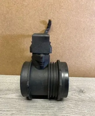 Mercedes-Benz E W210 Mass air flow meter 0280217515