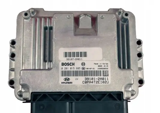 Hyundai i10 Engine control unit/module 0281015685