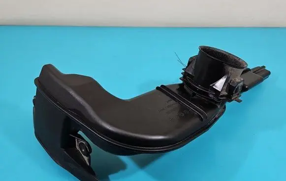 Intake resonator