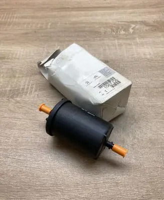 Peugeot 206 Fuel filter 1567C6 9647867780