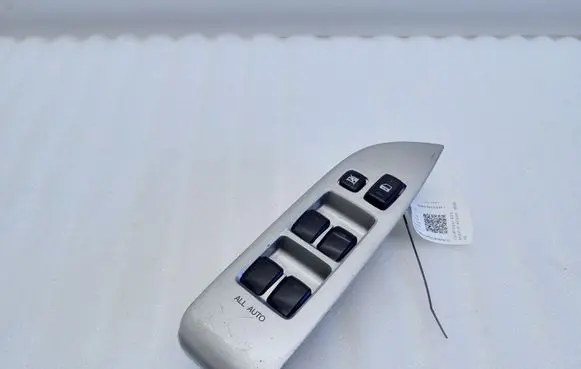 Lexus RX 450H Electric window control switch 8404048090