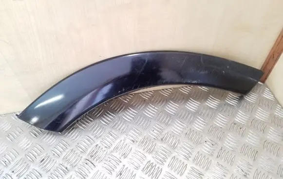 Rear door trim (molding)