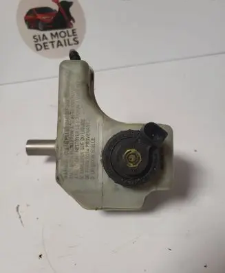 Audi Q7 4L Master brake cylinder 3c1611301