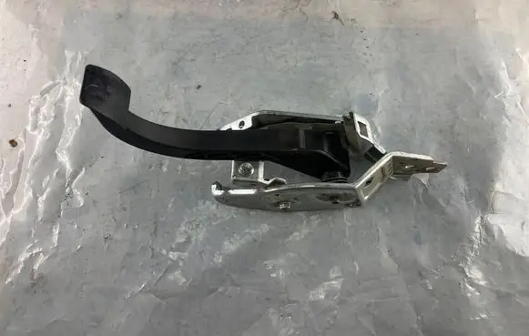 Opel Corsa D Brake pedal