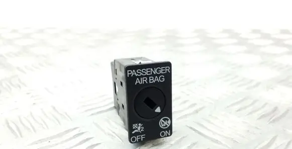 Passenger airbag on/off switch