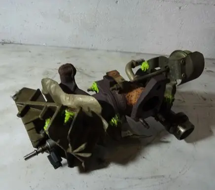 Renault Clio III Turbo system vacuum part 82728353