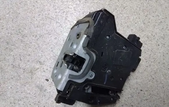 Jeep Grand Cherokee WL Rear door lock 68366543AA