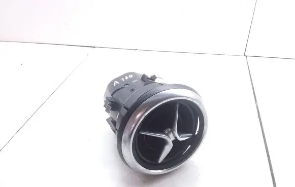 Mercedes-Benz A W176 Dashboard side air vent grill/cover trim A1768300354 Y093163100C